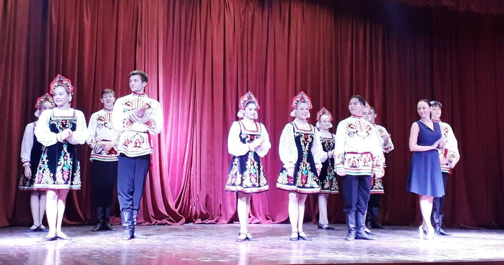Children's Russian Folk Dance Group Kalinka performed at Russian Centre of Science and Culture, Delhi, India, along with Choreographer and Artistic director Natalya Levitskaya-Filippova