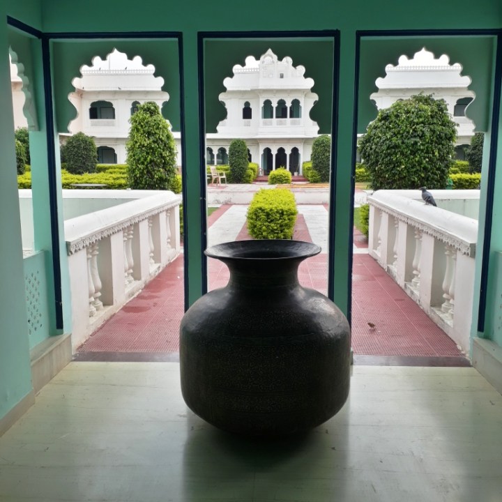 jüSTa Lake Nahargarh Palace, Chittorgarh, Rajasthan, India