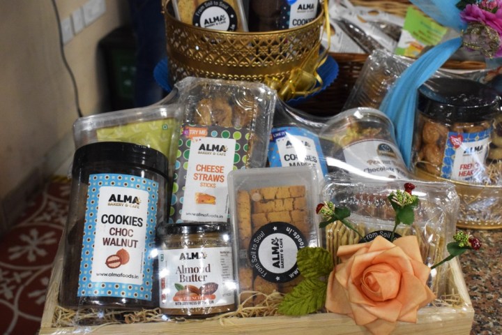 Hamper, Alma Bakery & Cafe, Noida, Uttar Pradesh, India
