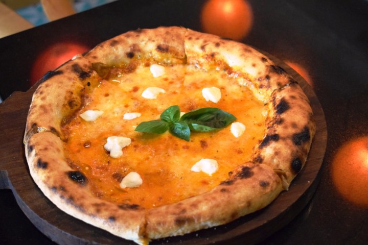 Pizza Napoletana at Alma Bakery & Cafe, Noida, Uttar Pradesh, India