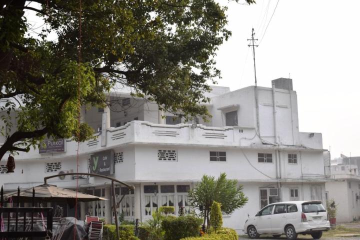 Hotel White House, East Canal Road, Dehradun, Uttarakhand, India