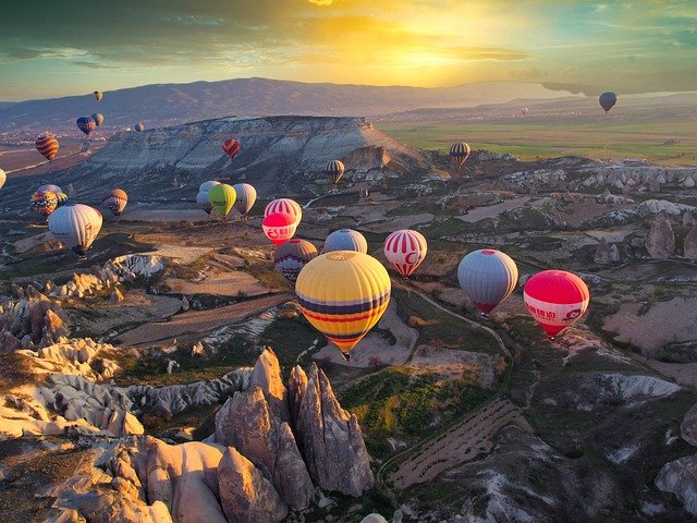 Hot Air Balloon Ride, Cappadocia, Turkey, Image by Mehmet Turgut Kirkgoz from Pixabay