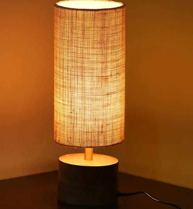 Table lamp with mango wood base, exclusivelane