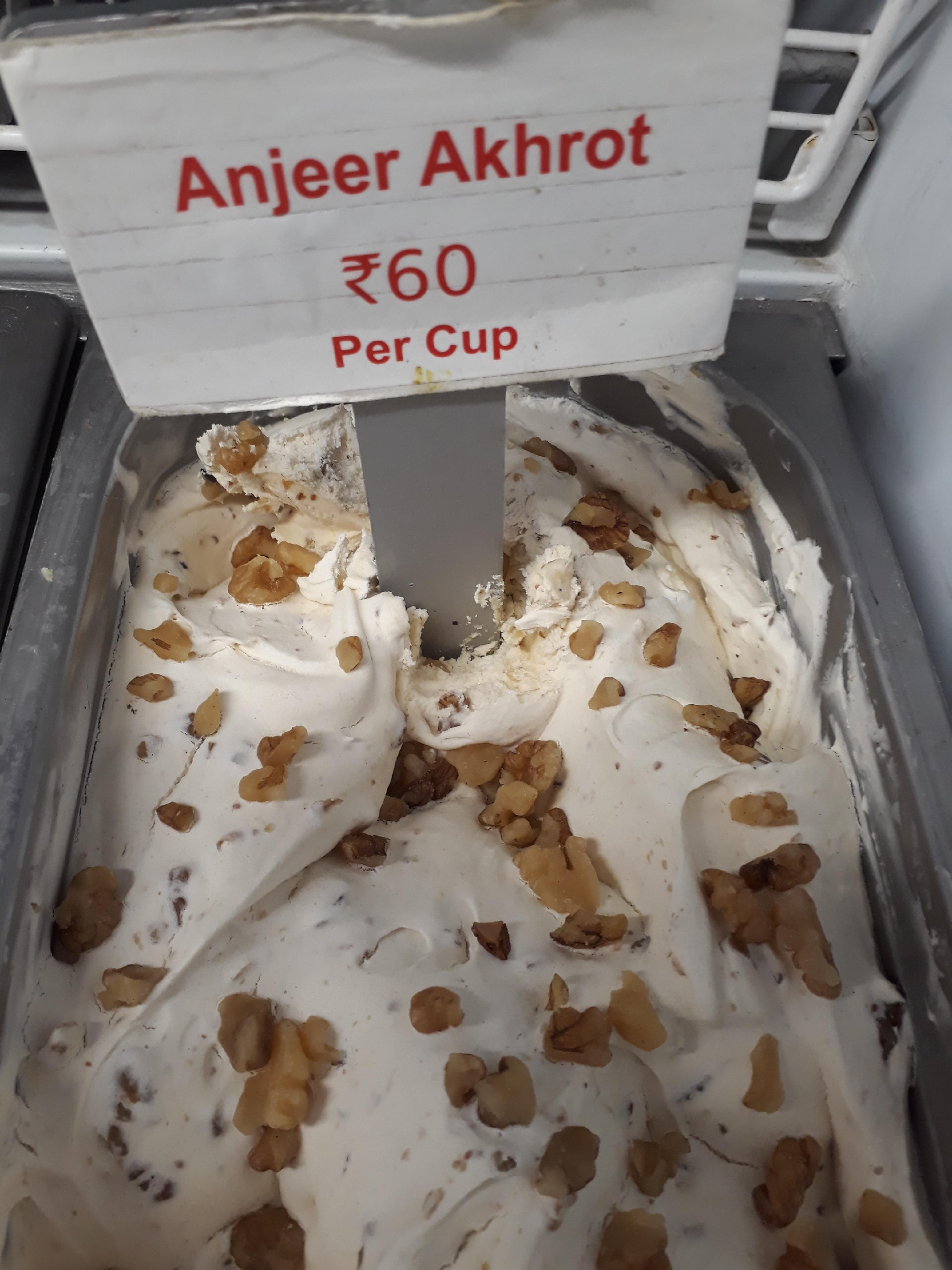 Anjeer-Akhrot ice cream, Vardhman Cafe, Bikaner, Rajasthan, India