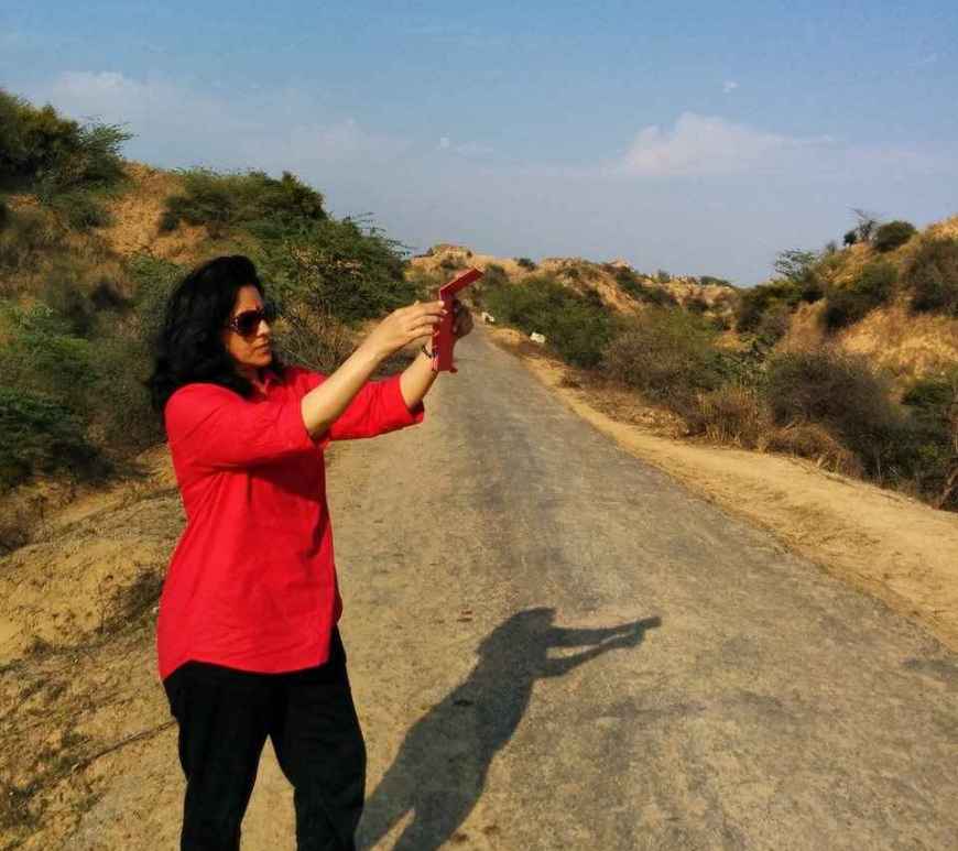 Ambica on the road to Chambal, Uttar Pradesh, India