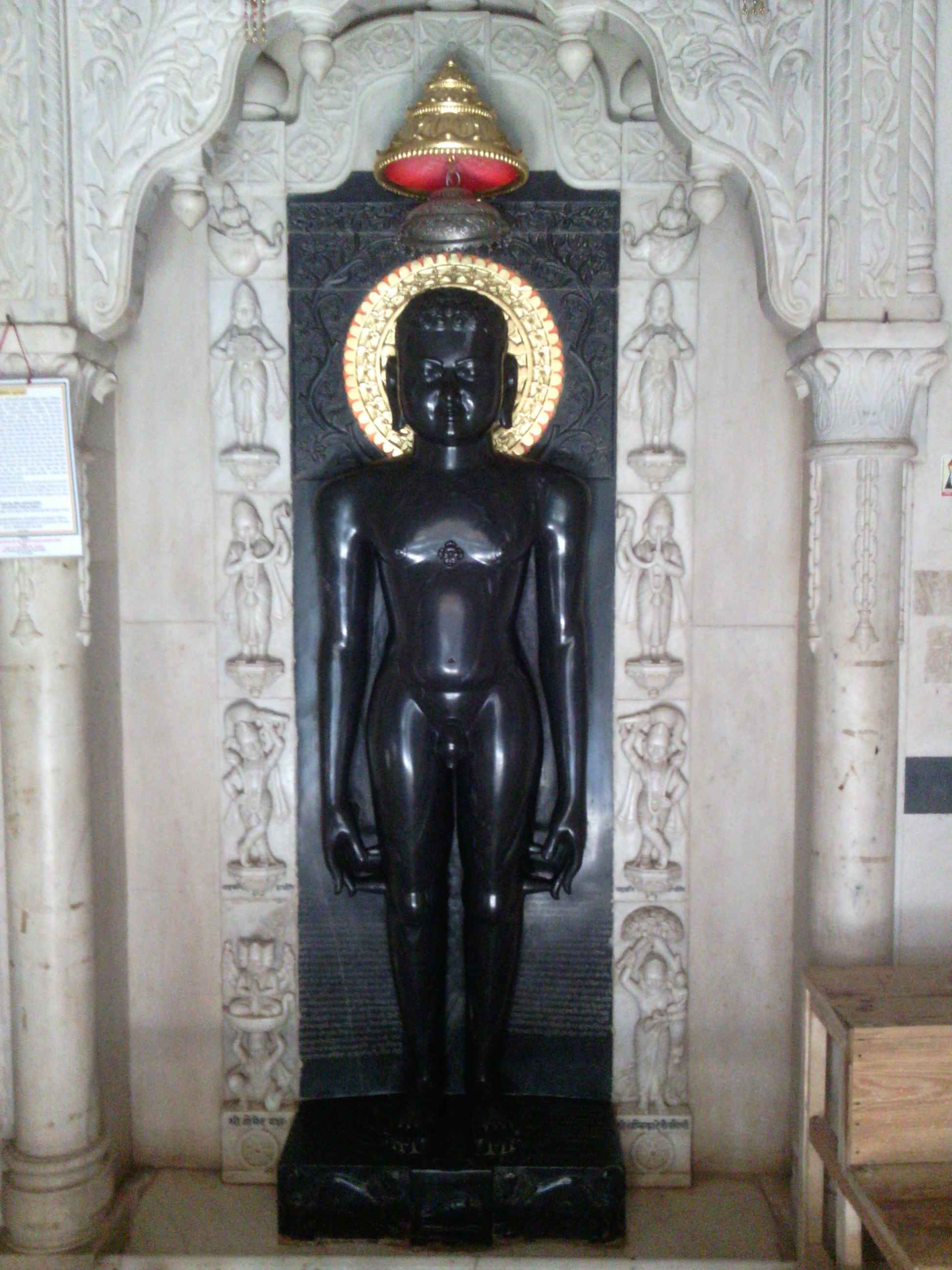 Idol of Lord Mahavira at Shauripur-Bateshwar Jain Mandir, Uttar Pradesh, India
